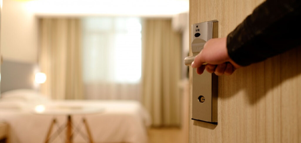 How To Open a Hotel Door Lock