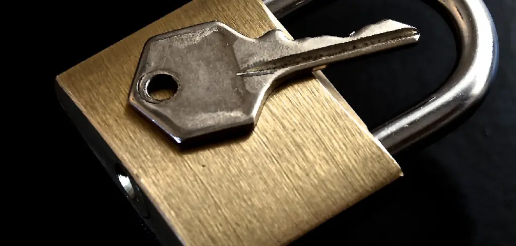 How to Open a Round Padlock Without Key