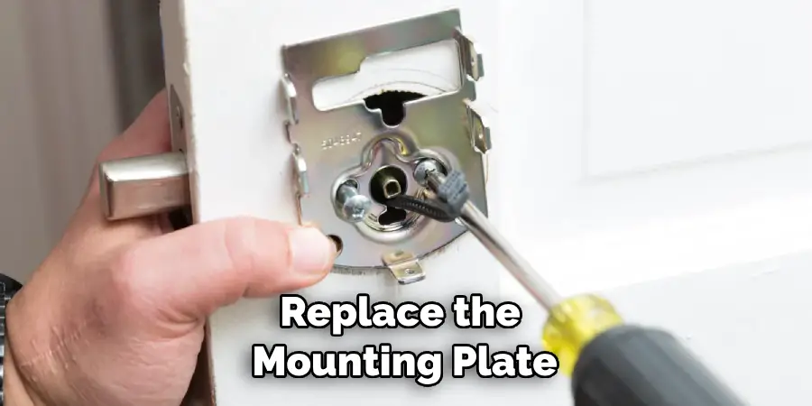 Replace the Mounting Plate