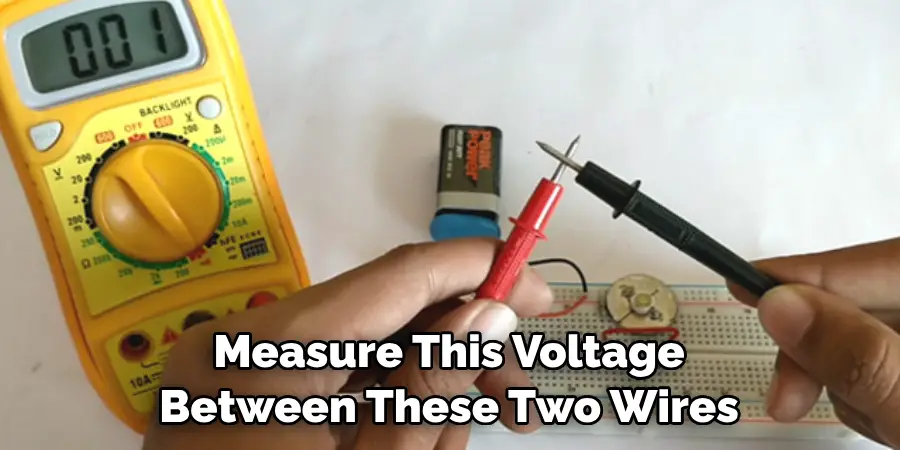 Measure This Voltage Between These Two Wires