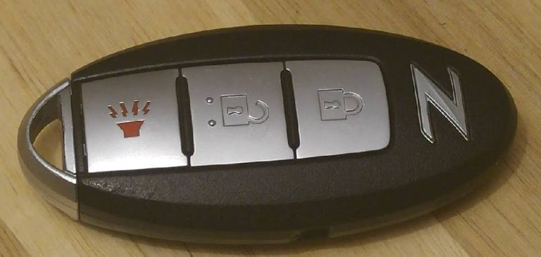 How to Replace Battery on Nissan Key Fob
