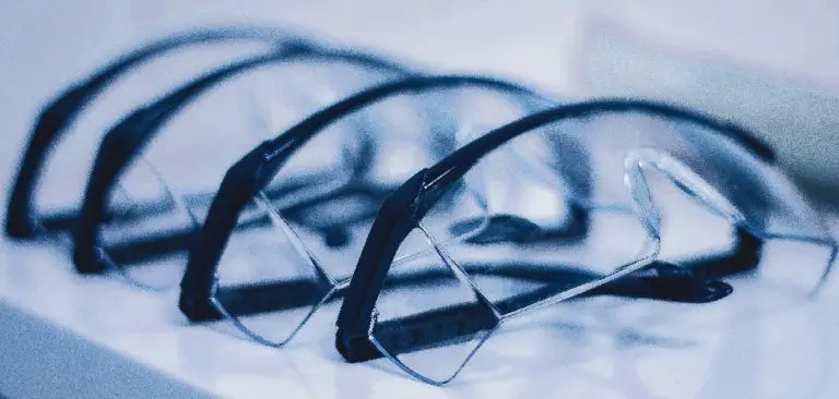 How to Choose Laser Safety Glasses