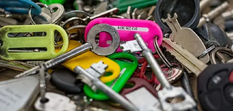 How to Label Your Keys Safely