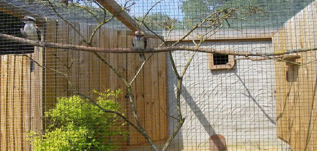 How to Secure Chicken Wire to Wood