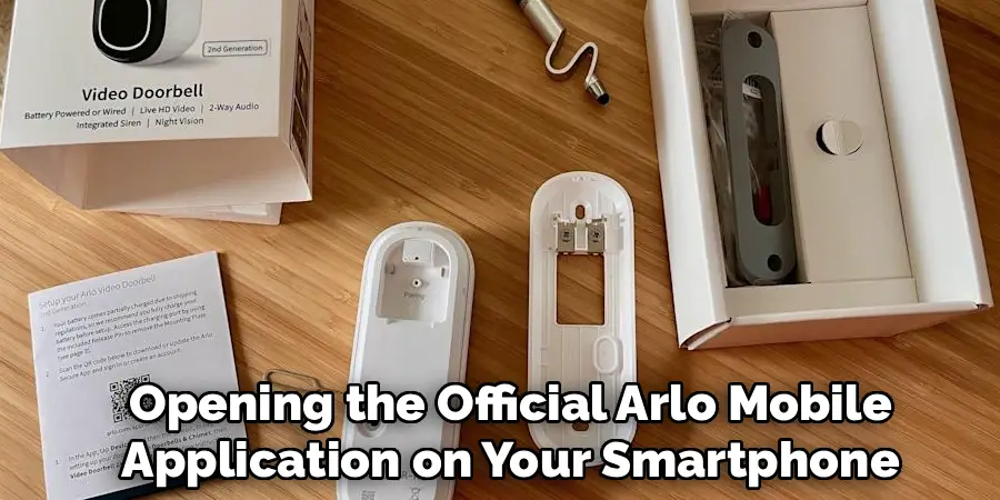 Opening the Official Arlo Mobile
Application on Your Smartphone